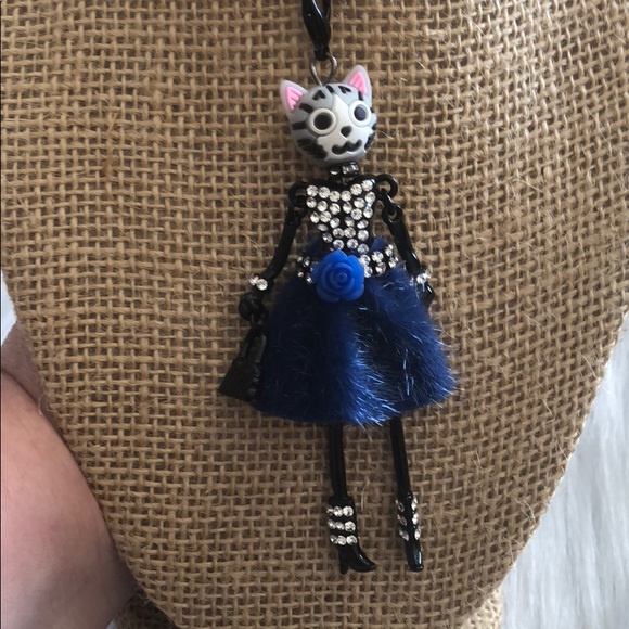 Cat Necklace - Picture 2 of 5